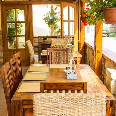 奥特斯弗加塔旅馆 住宿加早餐酒店