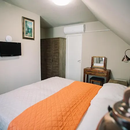 Bed and breakfast ötösfogat Panzió