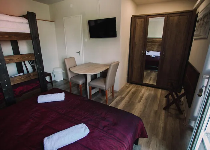 ötösfogat Panzió Panzió Siófok