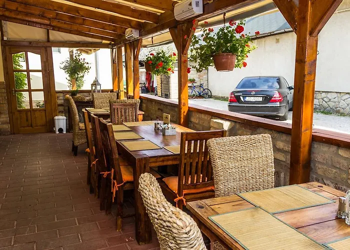 ötösfogat Panzió Siófok