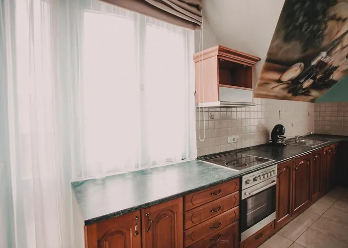 ötösfogat Panzió Siófok